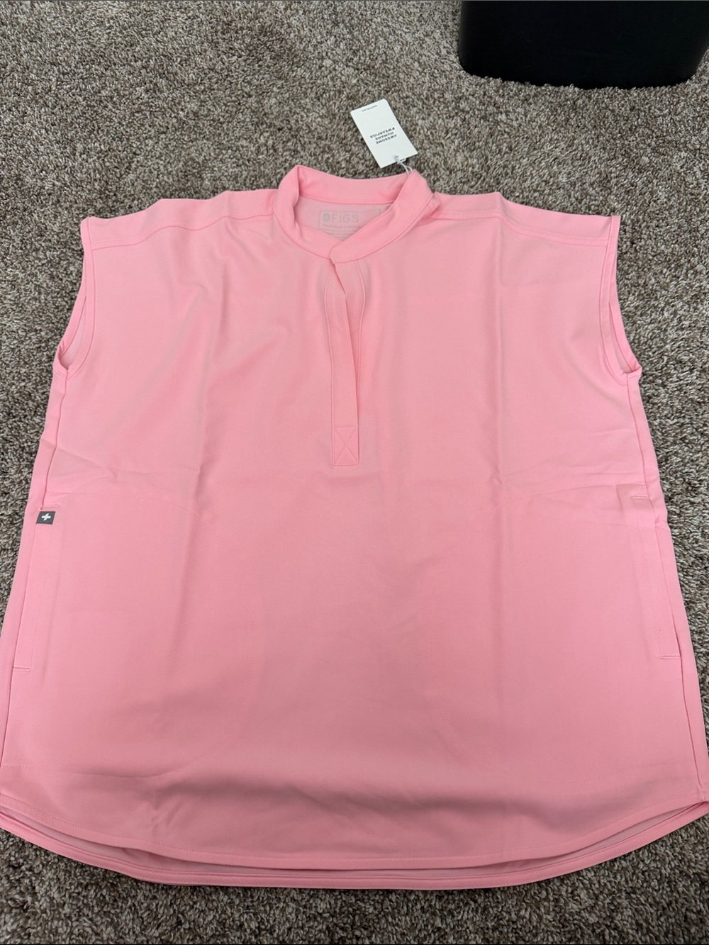 FIGS Rafaela Oversized Scrub Top (Fight Club Pink) - Picture 5 of 7